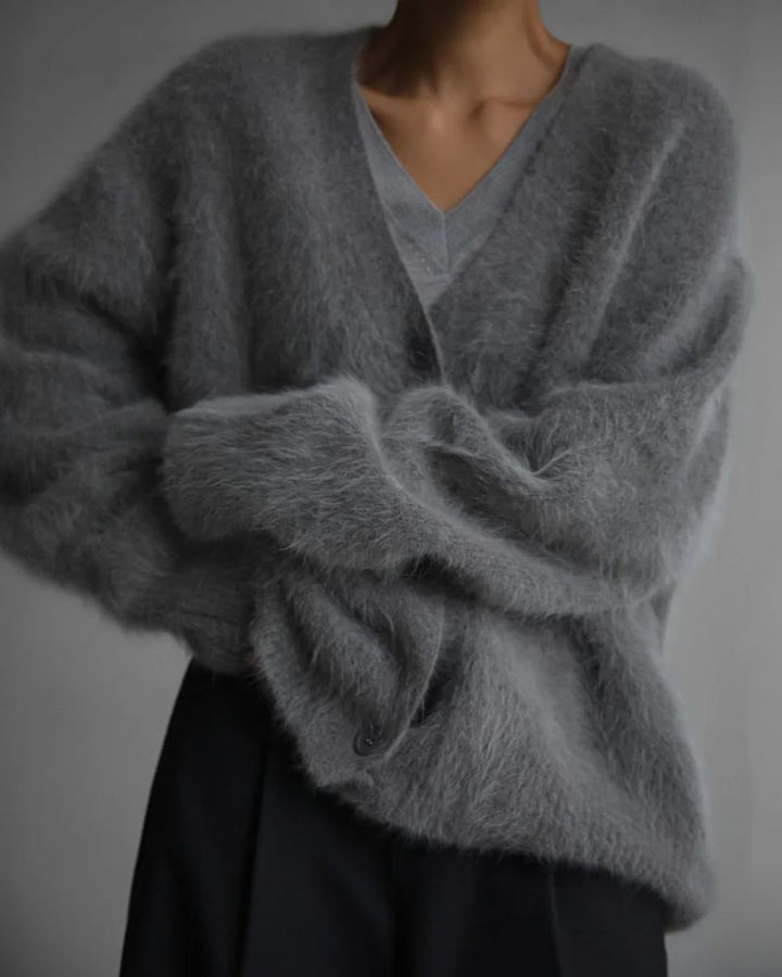 SIMA Chic Cozy Couture Sweater – Luxurious Comfort Meets Timeless Elegance