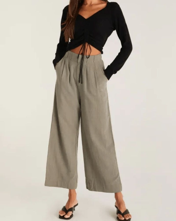 DEILA - Casual Wide-Leg Trousers with a Chic and Comfortable Fit